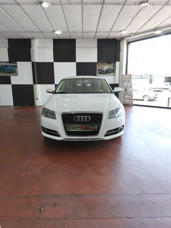 AUDI A3 1.6 TDi 105 atracccion