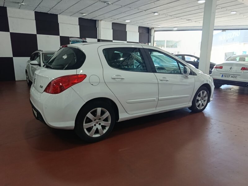 PEUGEOT 308 1.6 hdi 110cv sport