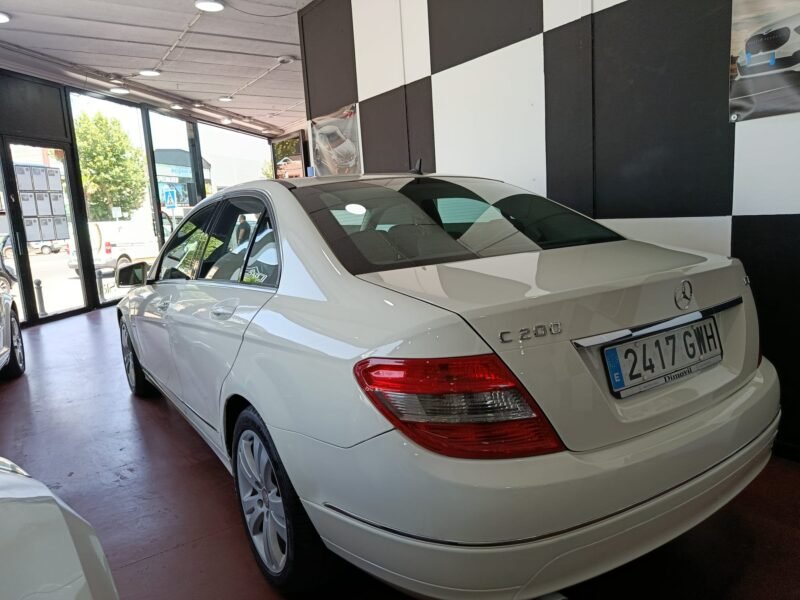 MERCEDES-BENZ C200 2.2 D 136cv avantgarde