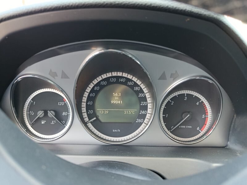 MERCEDES-BENZ C200 2.2 D 136cv avantgarde