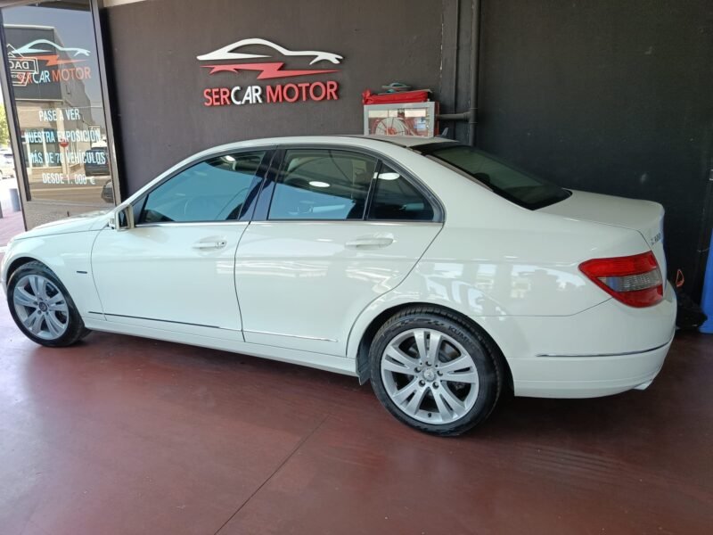 MERCEDES-BENZ C200 2.2 D 136cv avantgarde