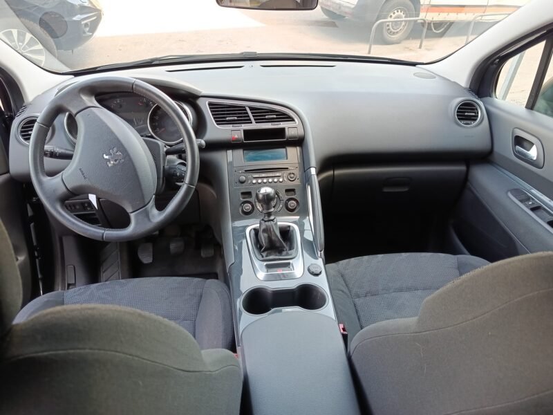 PEUGEOT 3008 1.6 hdi 110cv active