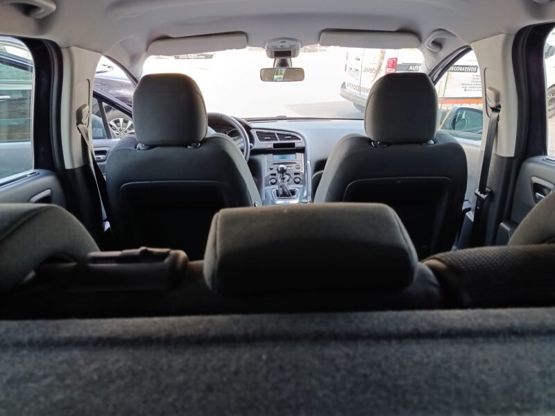 PEUGEOT 3008 1.6 hdi 110cv active