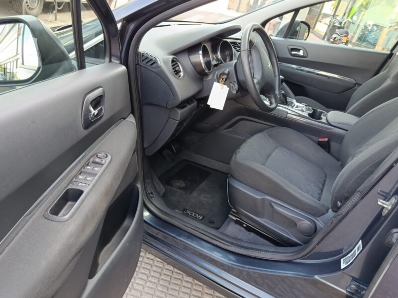 PEUGEOT 3008 1.6 hdi 110cv active
