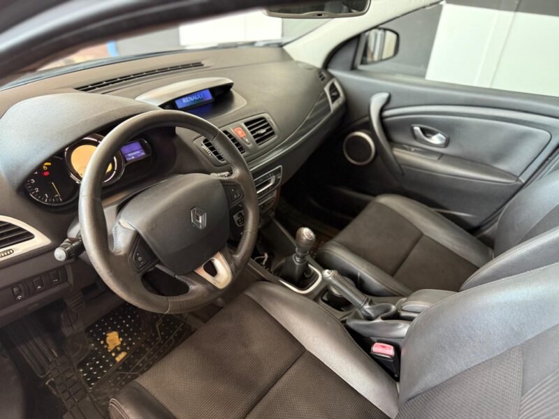 RENAULT Megane 1.9 DCi 130CV PRIVILEGE