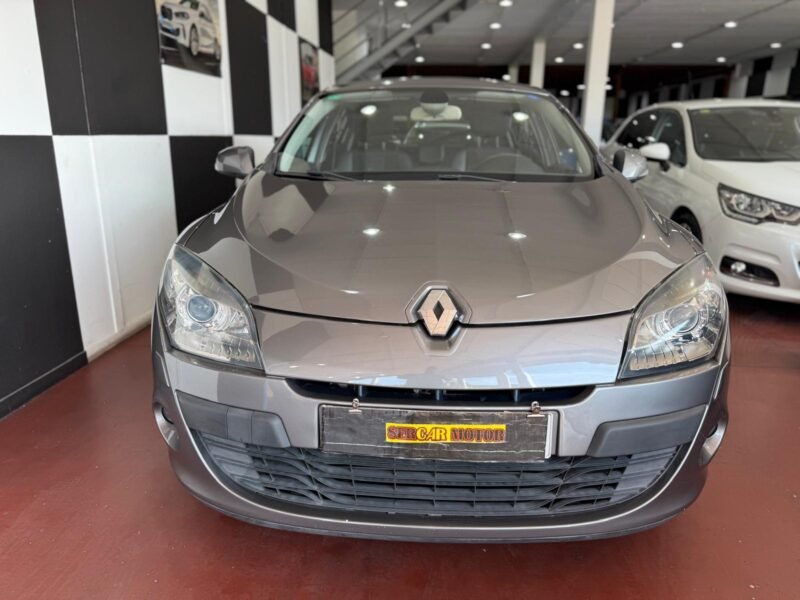 RENAULT Megane 1.9 DCi 130CV PRIVILEGE
