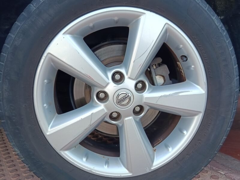 NISSAN QASHQAI+2 2.0 dci 4×4 acenta