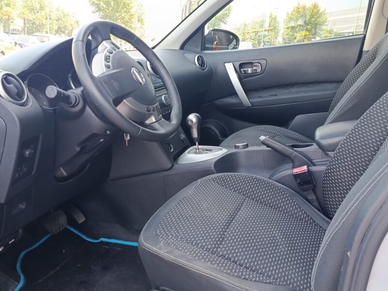 NISSAN QASHQAI+2 2.0 dci 4×4 acenta