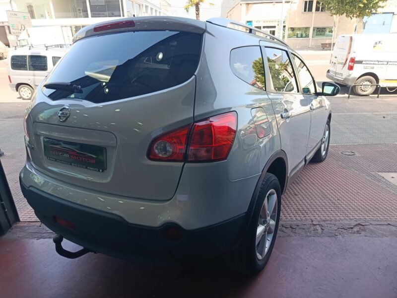 NISSAN QASHQAI+2 2.0 dci 4×4 acenta